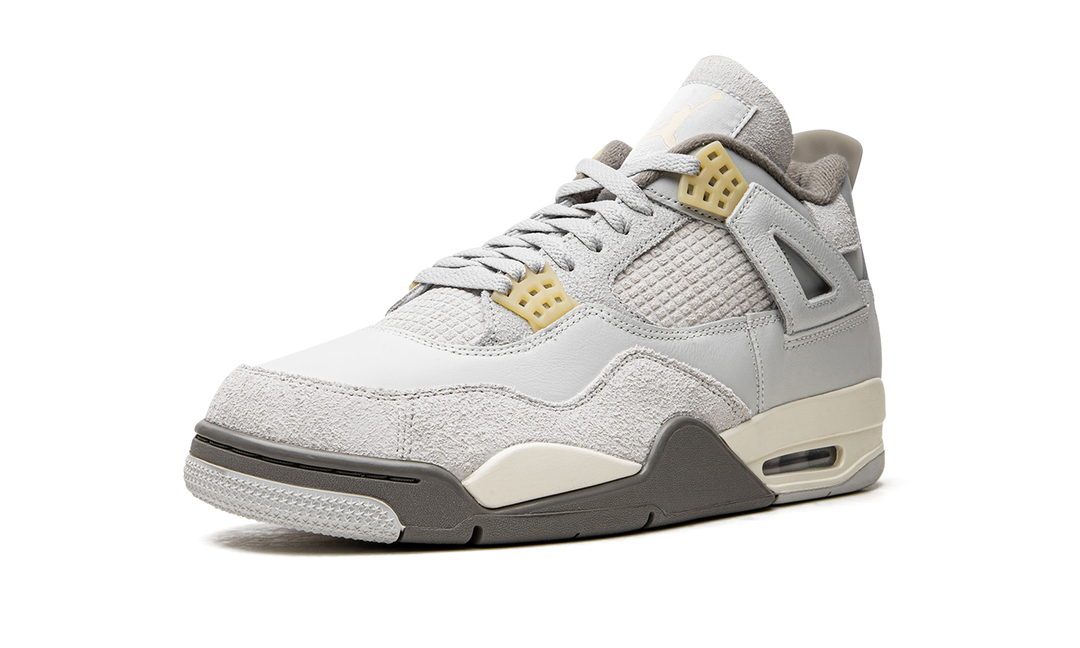 AIR JORDAN 4 SE CRAFT PHOTON DUST