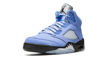 AIR JORDAN 5 RETRO UNC BLUE — Stock
