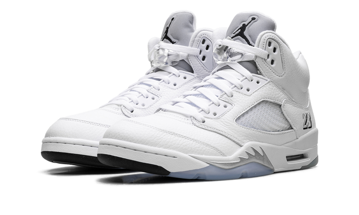 AIR JORDAN 5 RETRO WHITE METALLIC (2026)