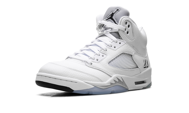 AIR JORDAN 5 RETRO WHITE METALLIC (2026)