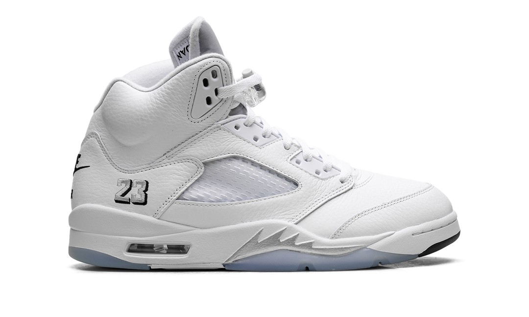 AIR JORDAN 5 RETRO WHITE METALLIC (2026)