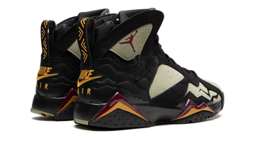 AIR JORDAN 7 SE BLACK OLIVE — Stock