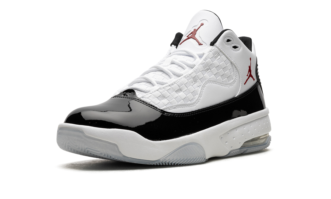 AIR JORDAN MAX AURA 2 WHITE BLACK GYM RED