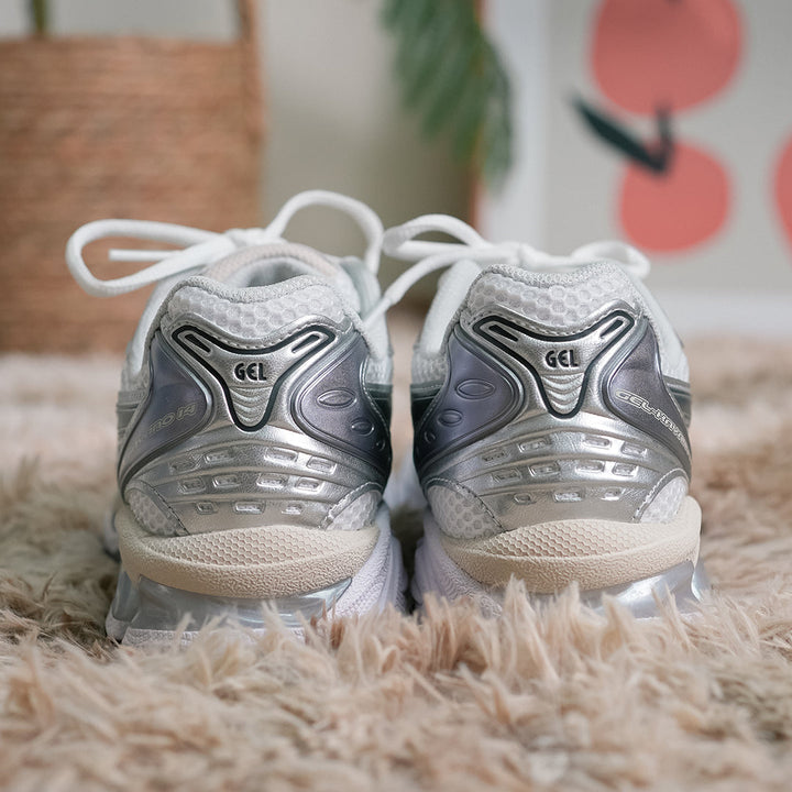 ASICS GEL-KAYANO 14 “WHITE GRAPHITE GREY” WOMEN&
