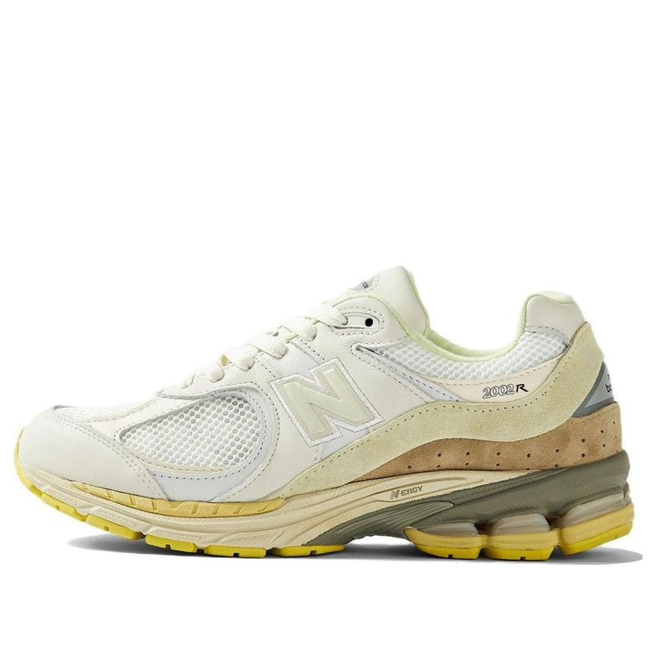 AURALEE X NEW BALANCE 2002R &