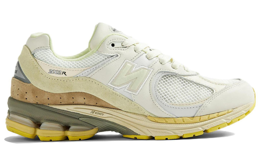 AURALEE X NEW BALANCE 2002R &