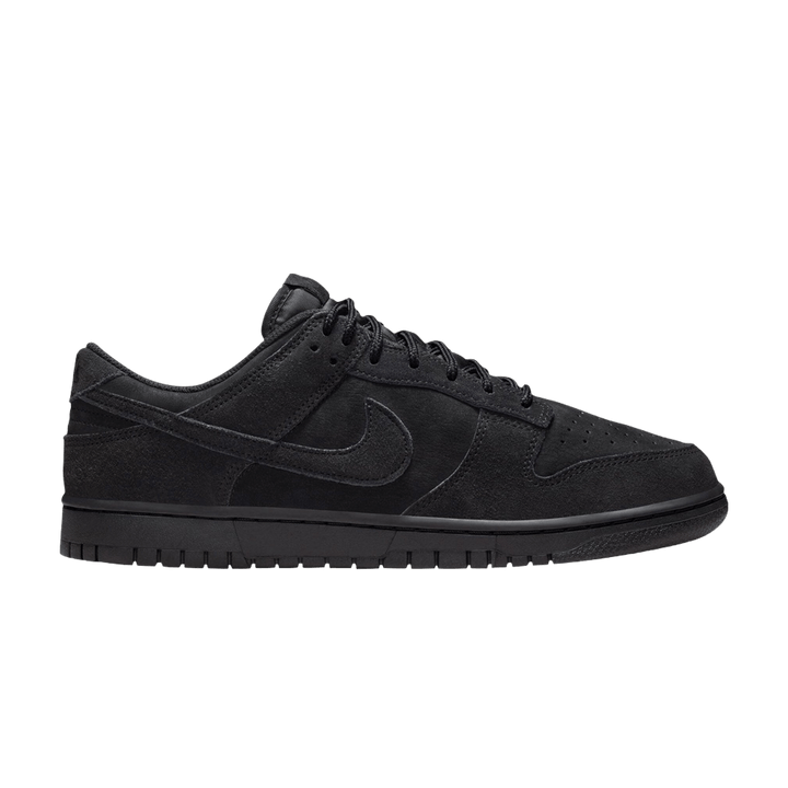 NIKE DUNK LOW SE TRIPLE BLACK