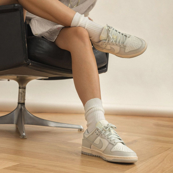 NIKE DUNK LOW WMNS &