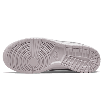NIKE DUNK LOW WMNS 'LIGHT VIOLET' — Stock