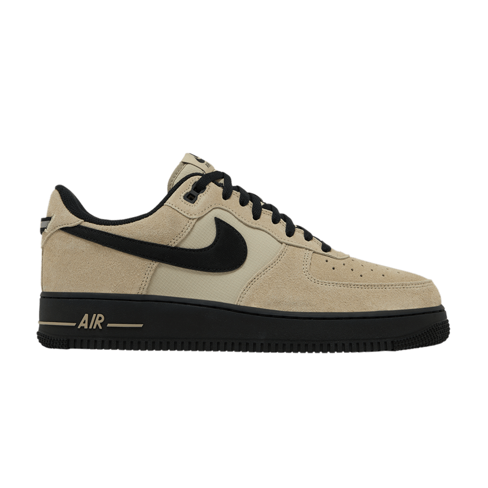 NIKE AIR FORCE 1 LOW &