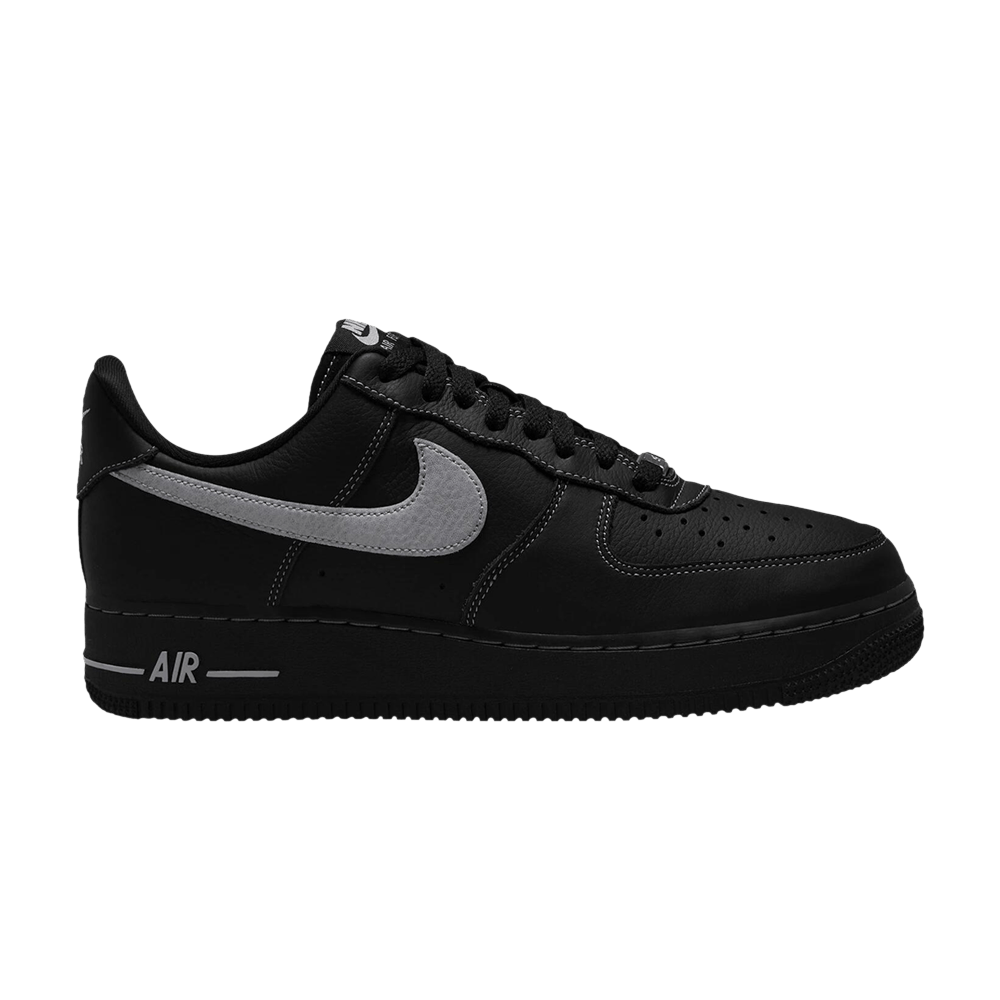 NIKE AIR FORCE 1 LOW &