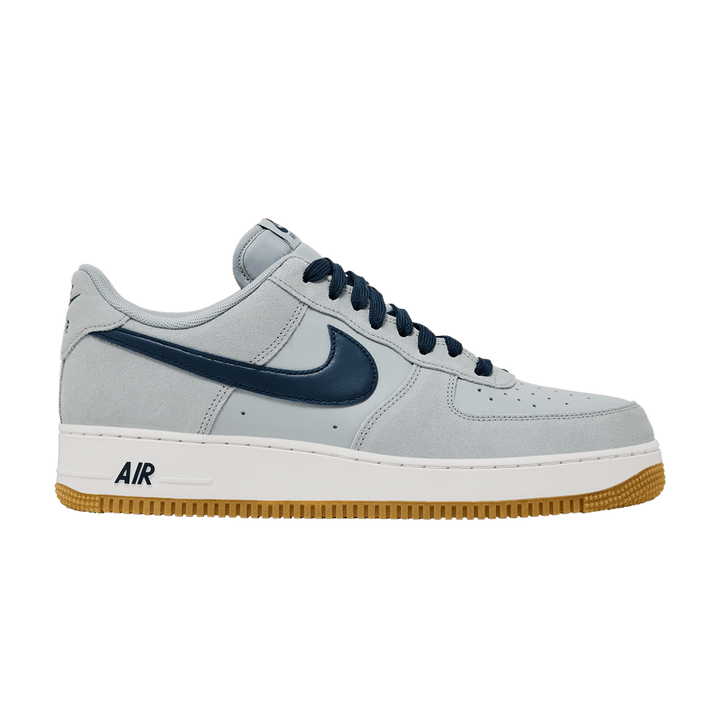 NIKE AIR FORCE 1 LOW &