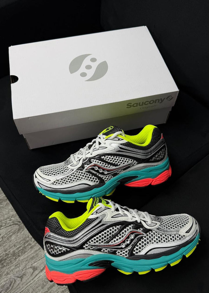 SAUCONY PROGRID OMNI 9 SILVER MUTANT