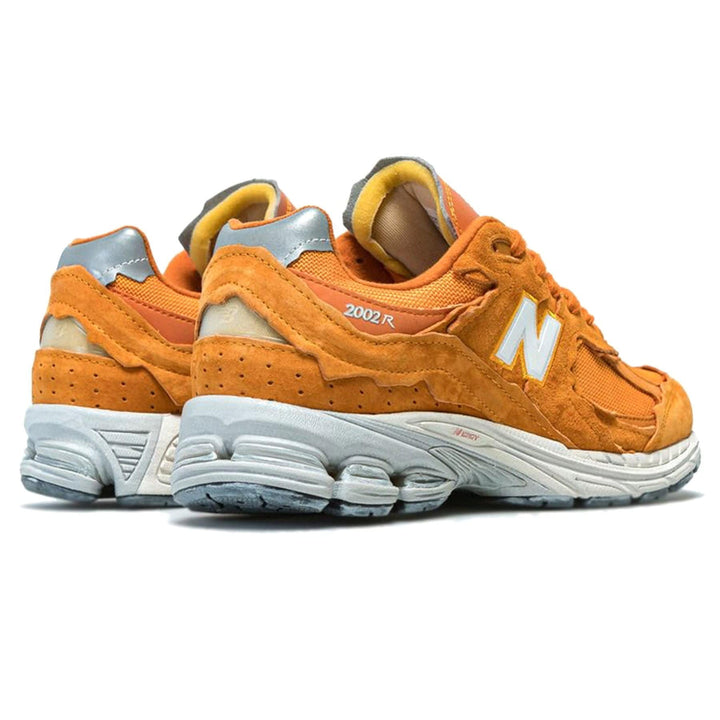 NEW BALANCE 2002R &