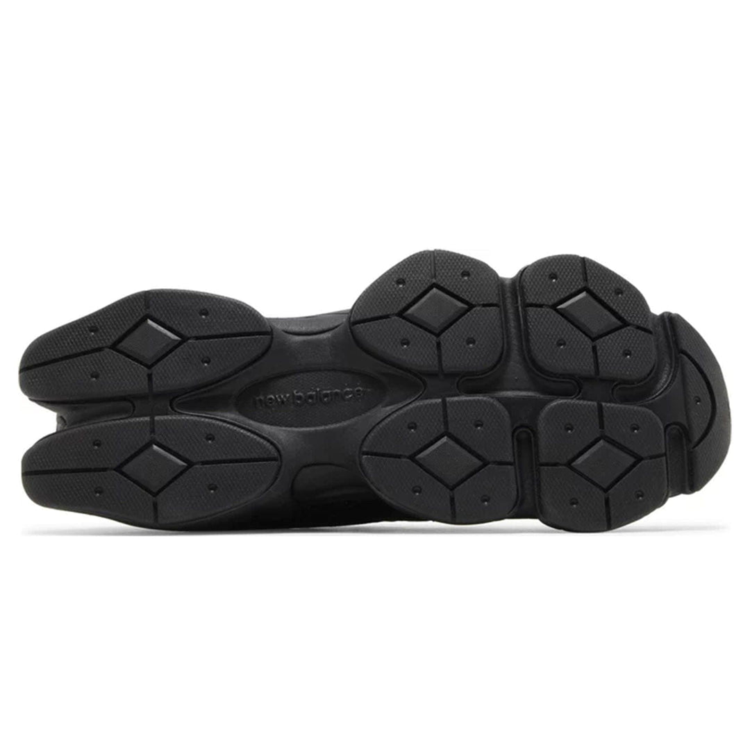 NEW BALANCE 2002R TRIPLE BLACK SUEDE