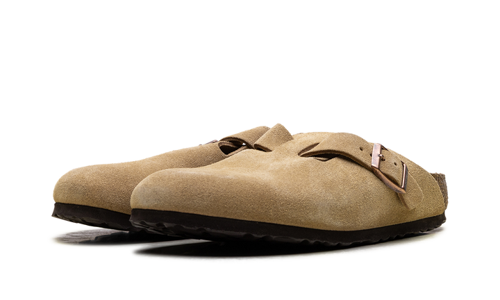 BIRKENSTOCK BOSTON SUEDE LATTE CREAM (NARROW FIT)