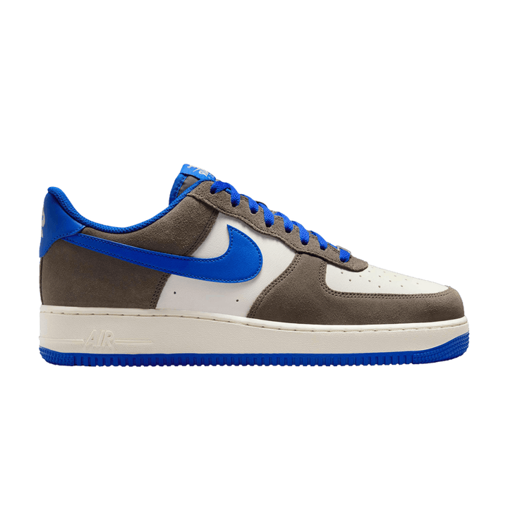 NIKE AIR FORCE 1 LOW &