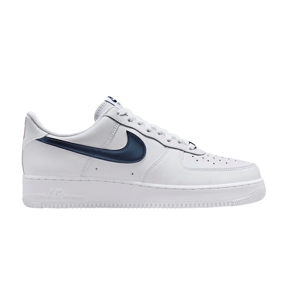 NIKE AIR FORCE 1 LOW &