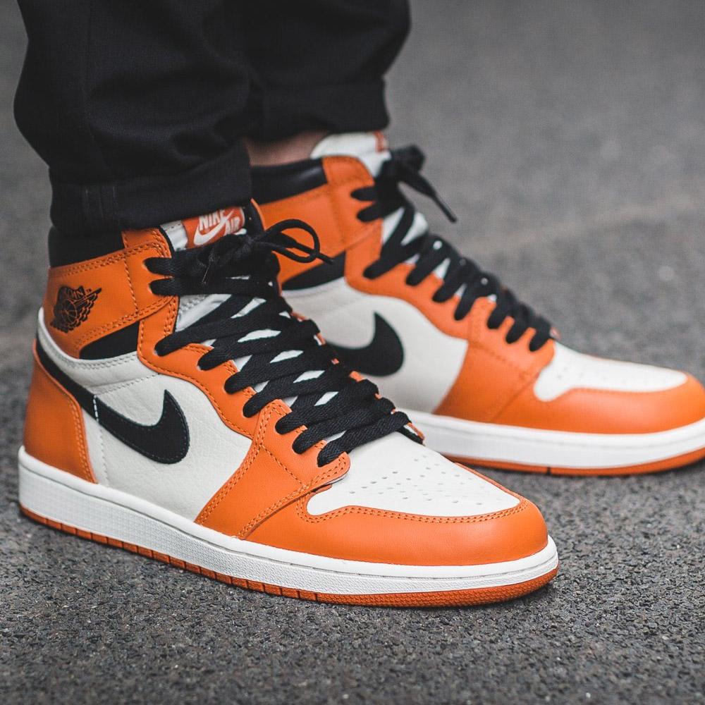 AIR JORDAN 1 RETRO HIGH OG &