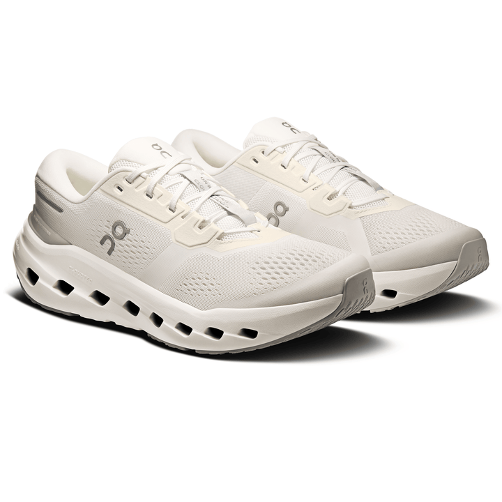 ON CLOUDRUNNER 3 &