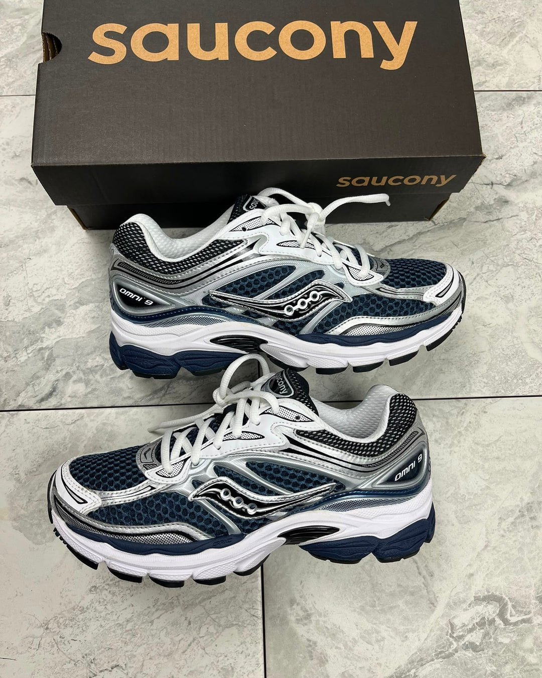 SAUCONY PROGRID OMNI 9 DEEP NAVY