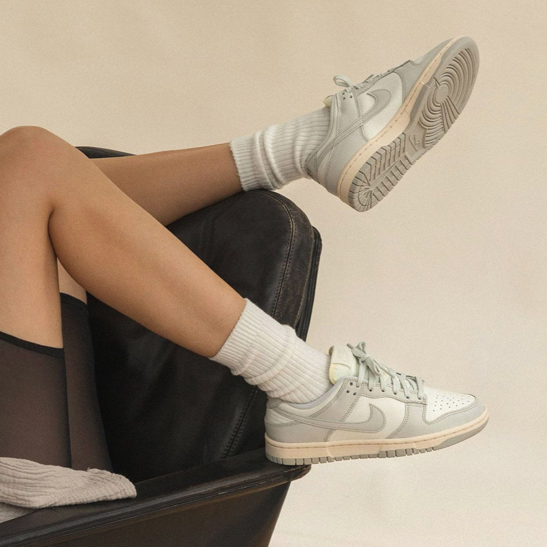 NIKE DUNK LOW WMNS &