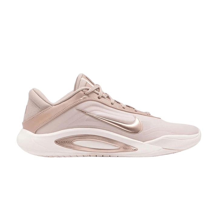 NIKE A&