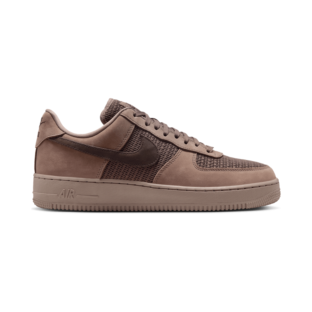 NIKE AIR FORCE 1 &