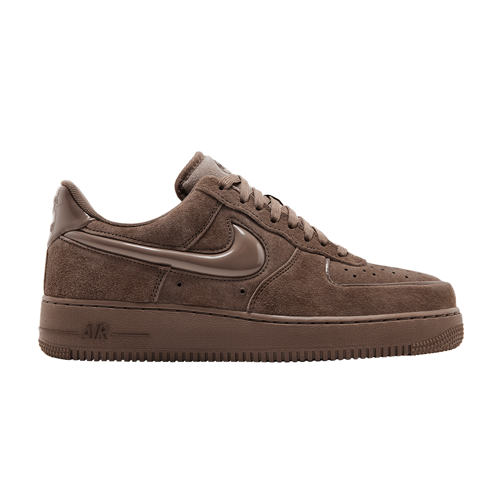 NIKE AIR FORCE 1 LOW &