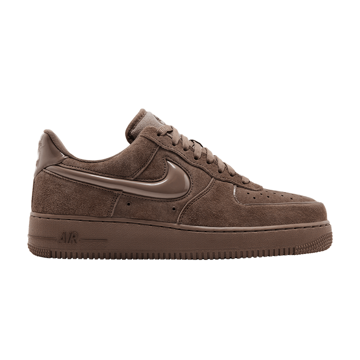 NIKE AIR FORCE 1 LOW &
