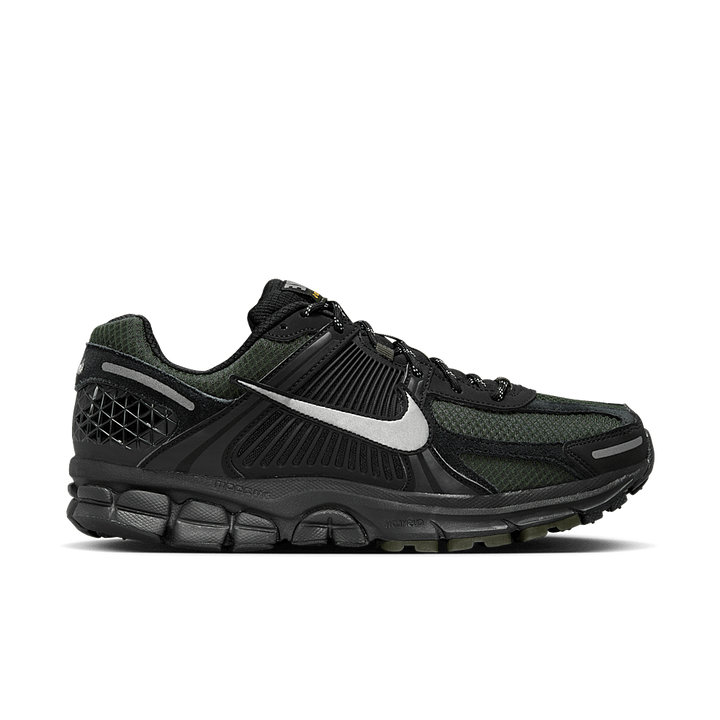 NIKE ZOOM VOMERO 5 BLACK SEQUOIA