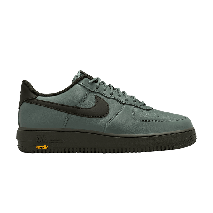 NIKE AIR FORCE 1 LOW GORE-TEX VIBRAM CLAY GREEN