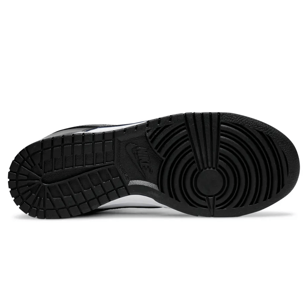 NIKE DUNK LOW &