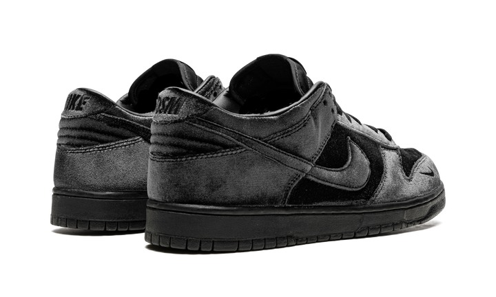 DOVER STREET MARKET X NIKE DUNK LOW TRIPLE BLACK