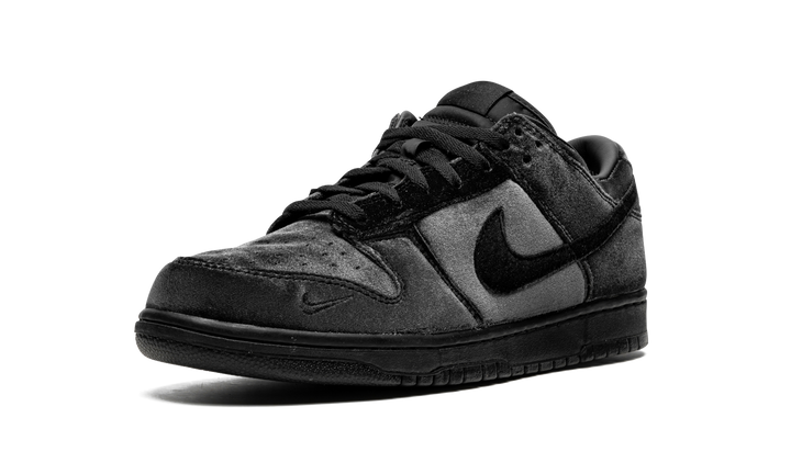 DOVER STREET MARKET X NIKE DUNK LOW TRIPLE BLACK