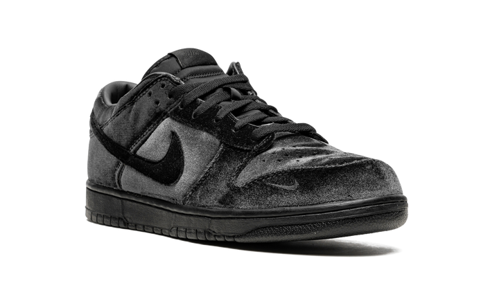 DOVER STREET MARKET X NIKE DUNK LOW TRIPLE BLACK