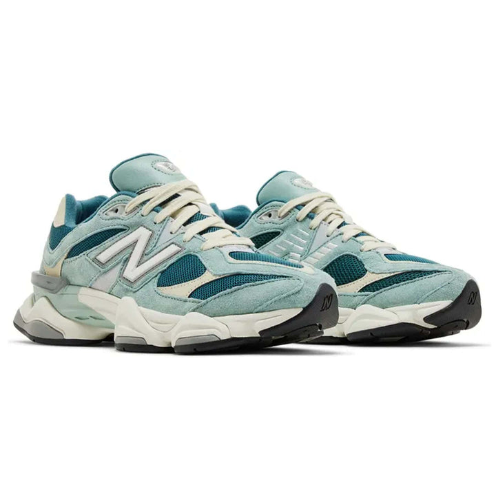 NEW BALANCE 9060 &