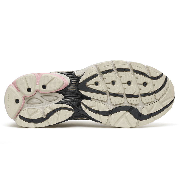 SAUCONY PROGRID OMNI 9 &