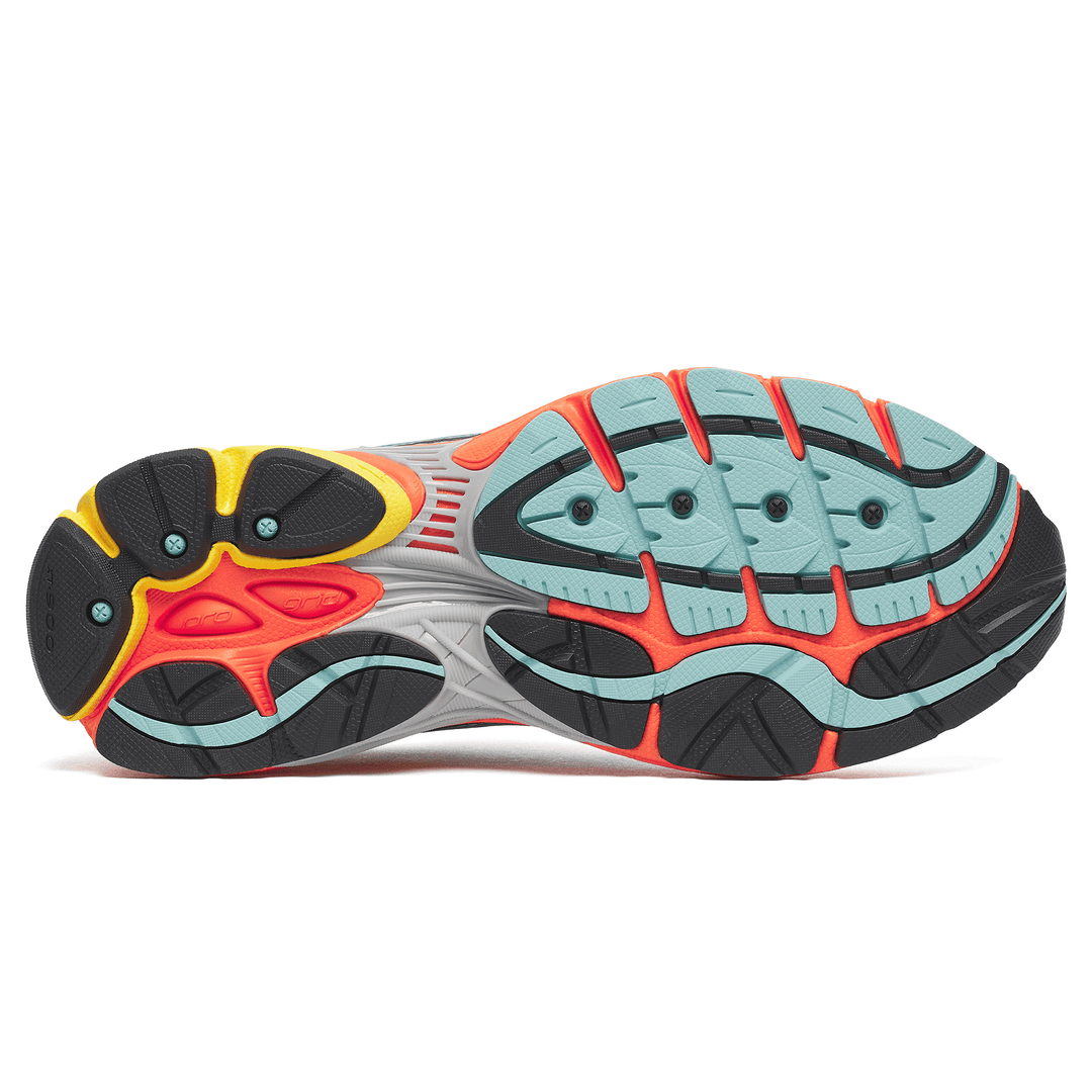 SAUCONY PROGRID OMNI 9 &