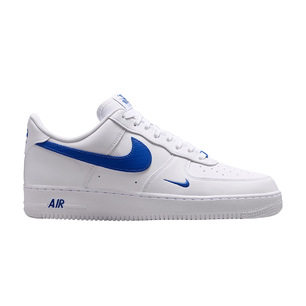 NIKE AIR FORCE 1 LOW &