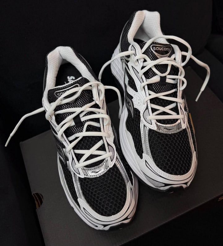 SAUCONY PROGRID OMNI 9 OG &