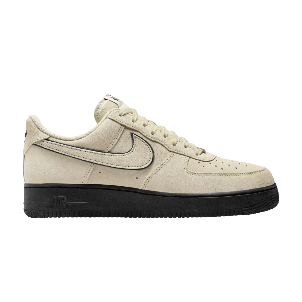 NIKE AIR FORCE 1 &
