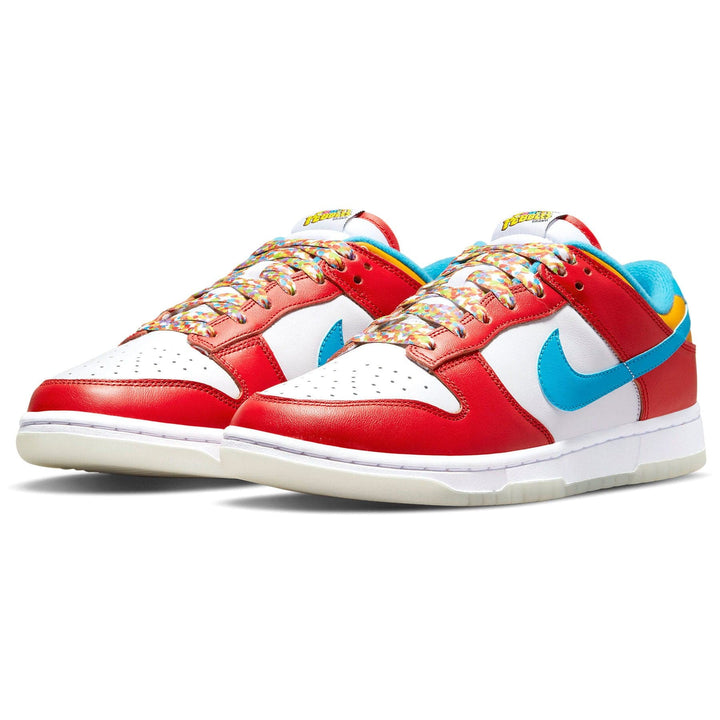 NIKE DUNK LOW QS &
