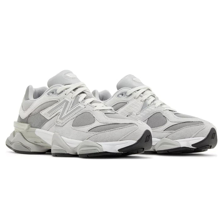 NEW BALANCE 9060 &