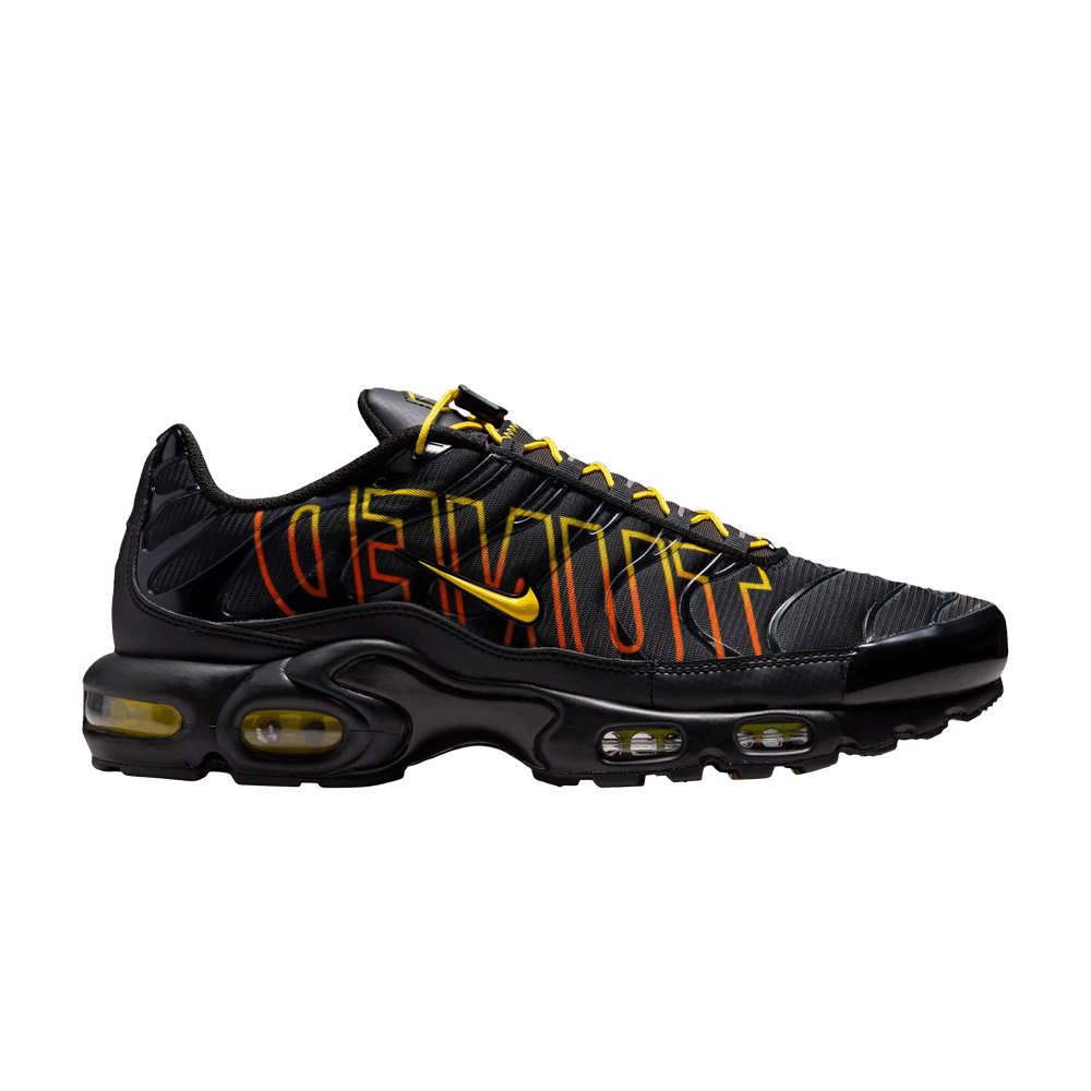 NIKE AIR MAX PLUS &