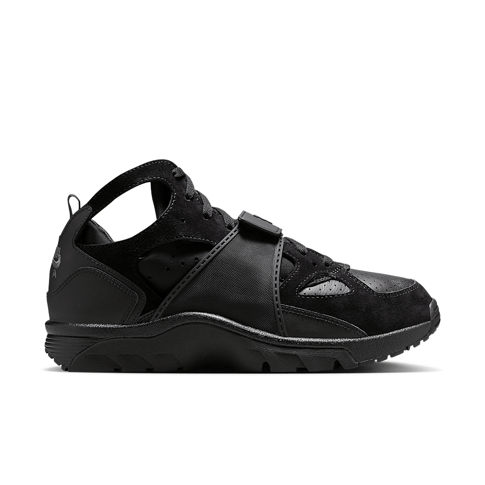 NIKE AIR TRAINER HUARACHE TRIPLE BLACK