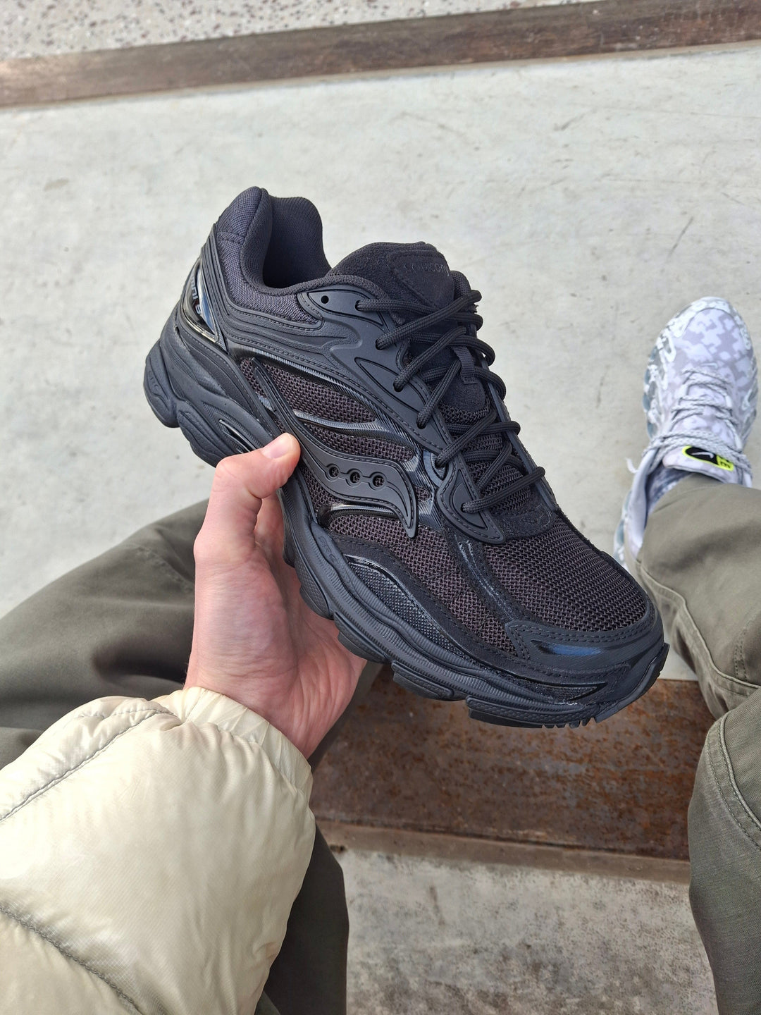 SAUCONY PROGRID OMNI 9 ARMOR &