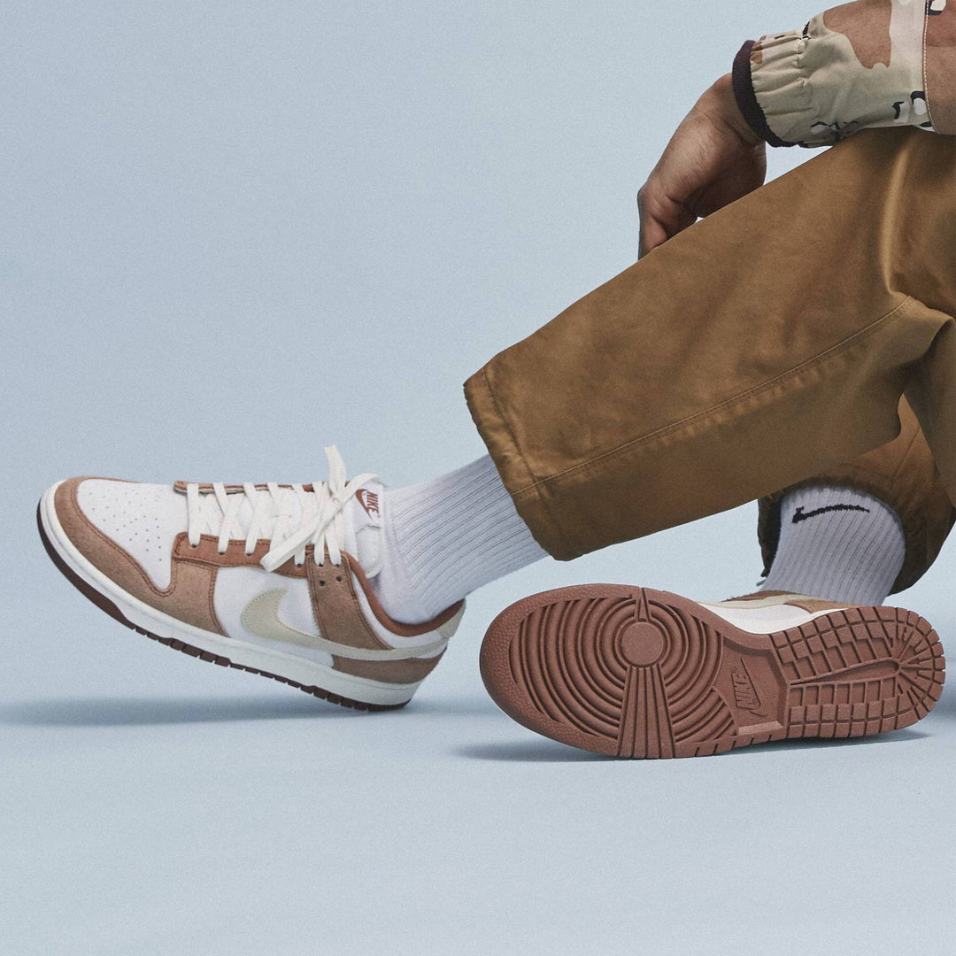 NIKE DUNK LOW PREMIUM &