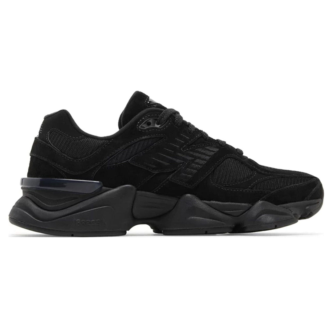 NEW BALANCE 2002R TRIPLE BLACK SUEDE
