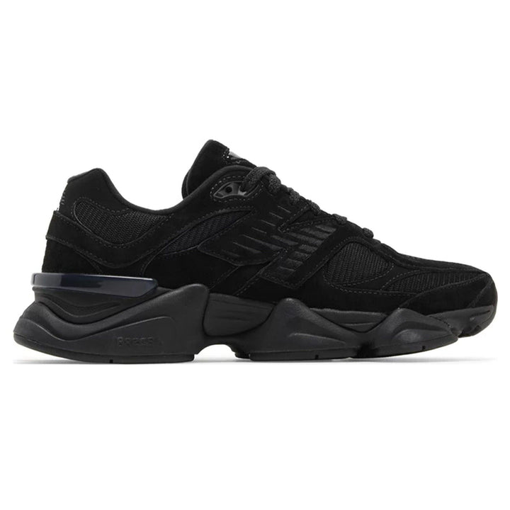 NEW BALANCE 2002R TRIPLE BLACK SUEDE